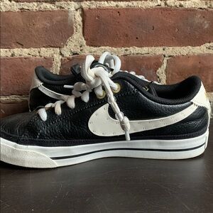 Nike Black Leather Sneakers Good Condition Sz 6 US